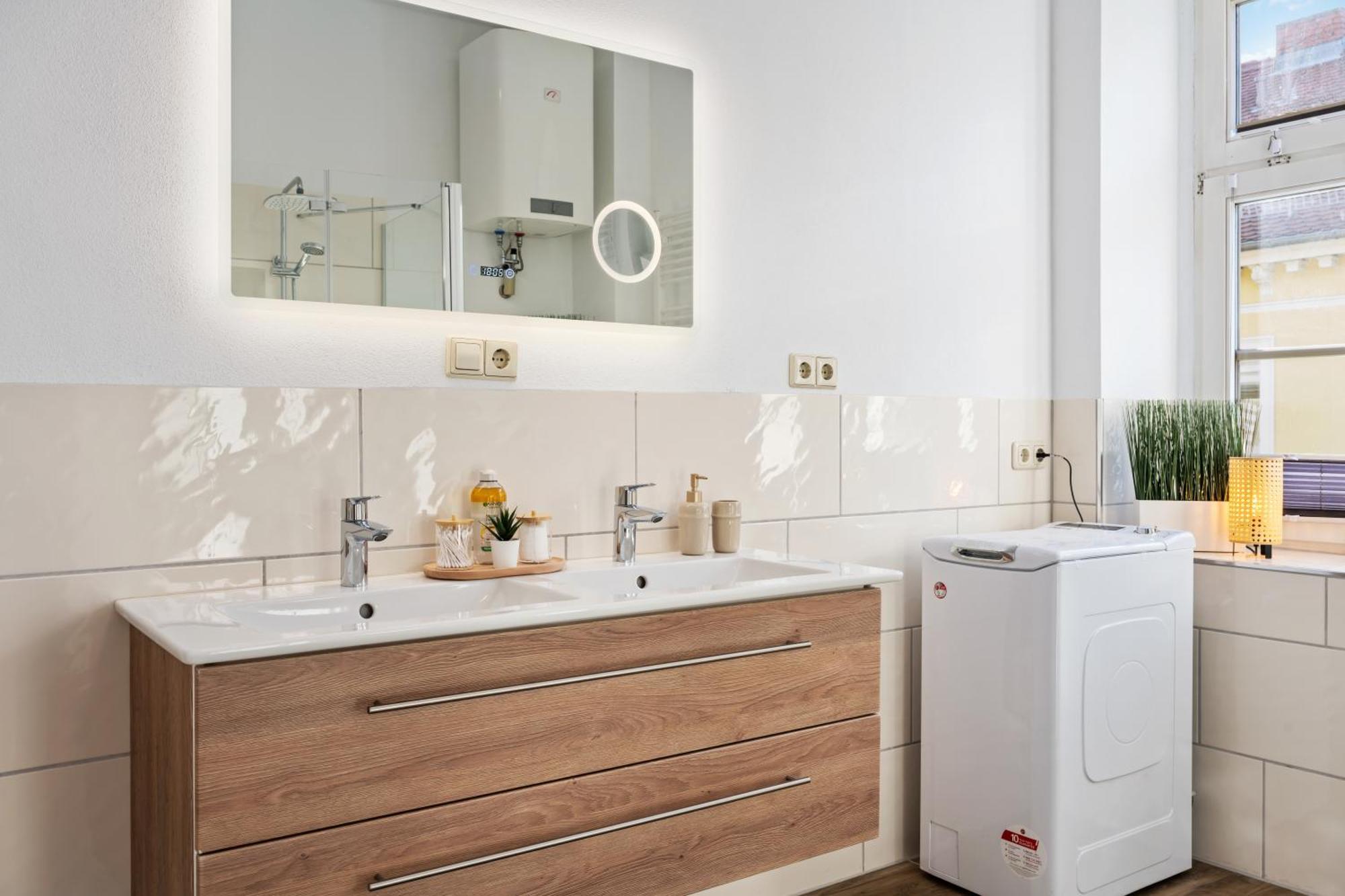 Schoene Altstadt Ferienwohnung Gruppen Familien Parkplatz マイセン エクステリア 写真